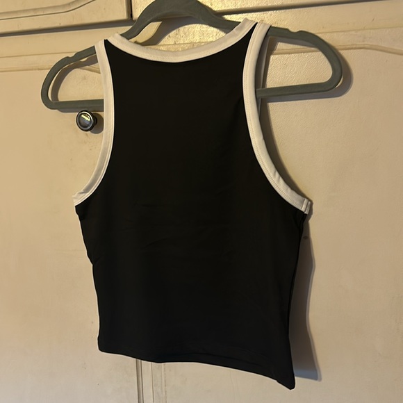 H&M Ribbed Tank Top NWT - Picture 8 of 8
